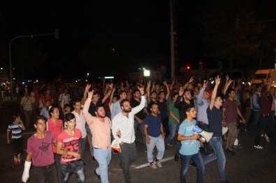 Sakarya'da Teröre Tepki Yürüyüşü Sonrası Gerginlik