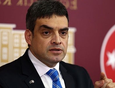 Umut Oran yeniden aday