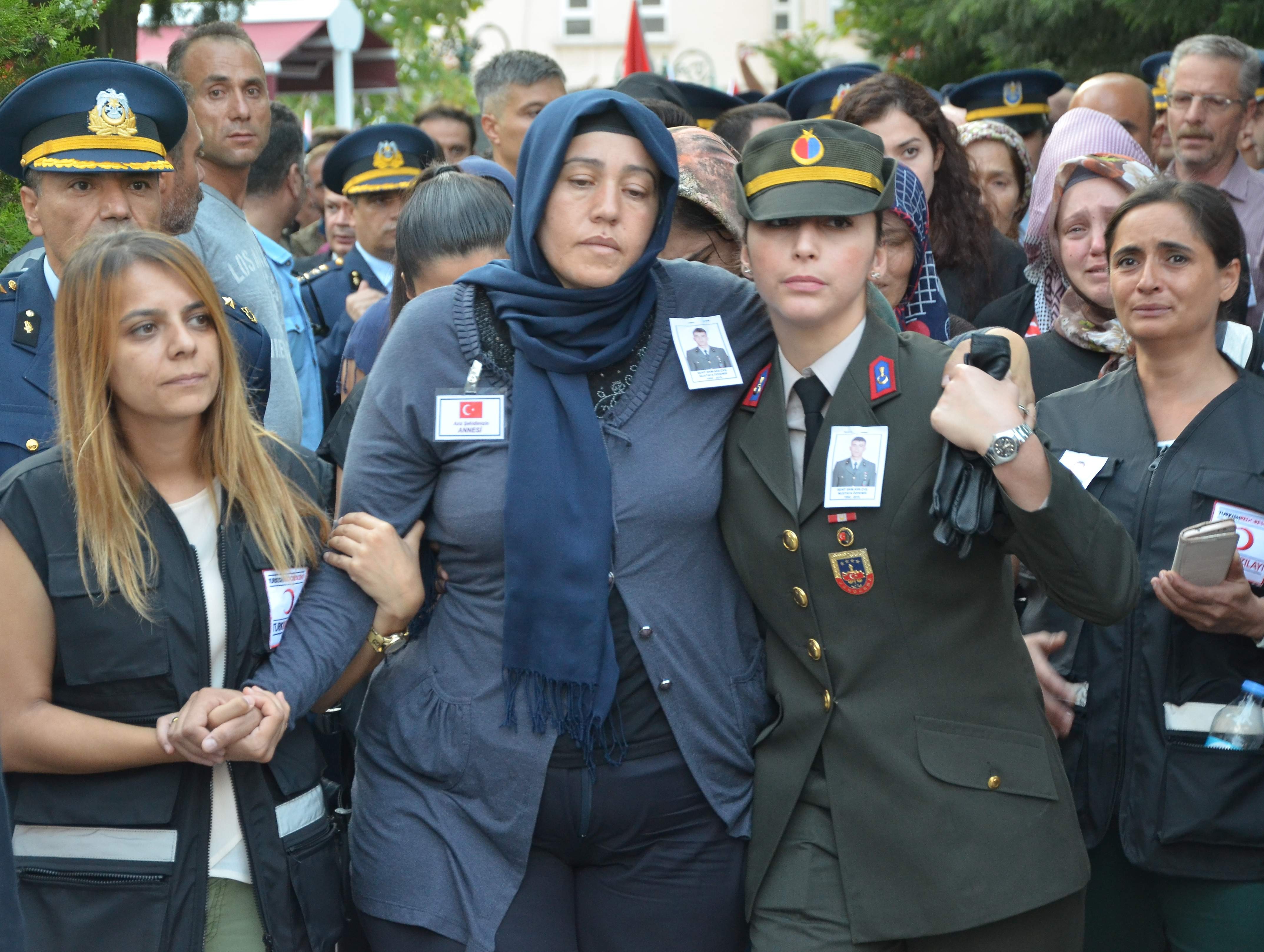 Dağlıca şehitlerine veda