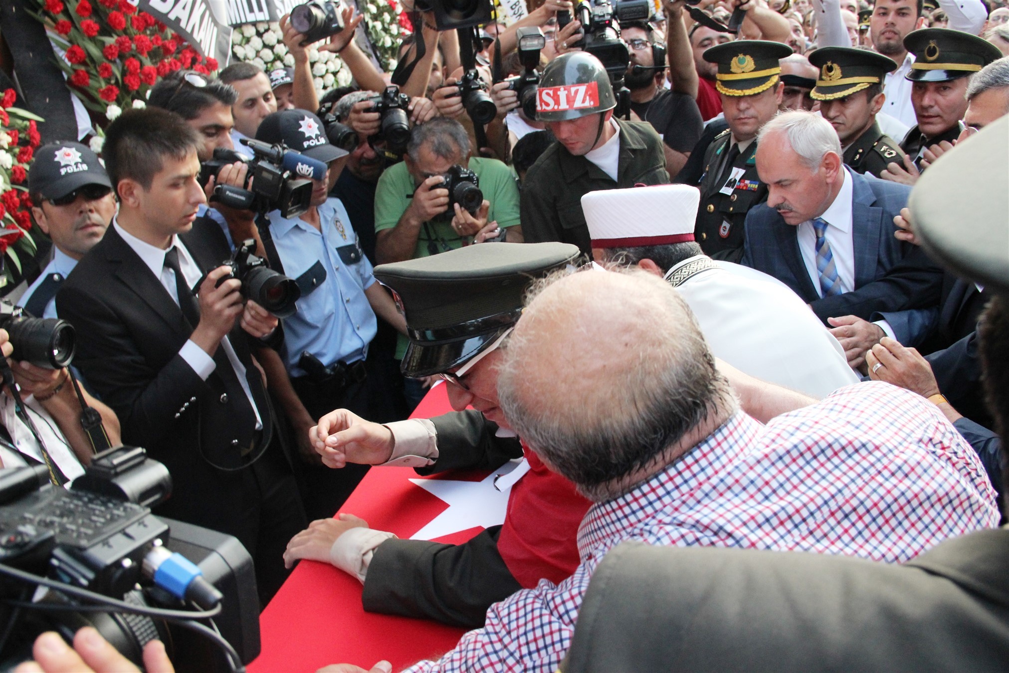 Dağlıca şehitlerine veda