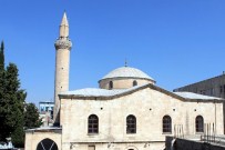 DAĞLıCA - Adıyaman'da Ki Camilerde Şehitleri İçin Sela Okundu