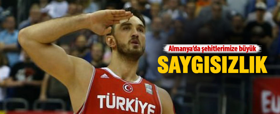 Almanya'da şehitlerimize büyük saygısızlık