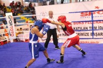 SİYAH KURDELE - Cumhurbaşkanlığı Boks Turnuvası'nda Çeyrek Final Maçları Oynandı
