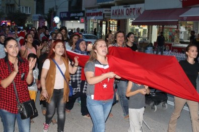 Kadınlar Şehitler İçin Yürüdü