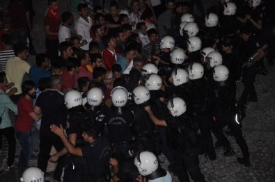 Vatandaşlar HDP İl Başkanlığına Yürüdü