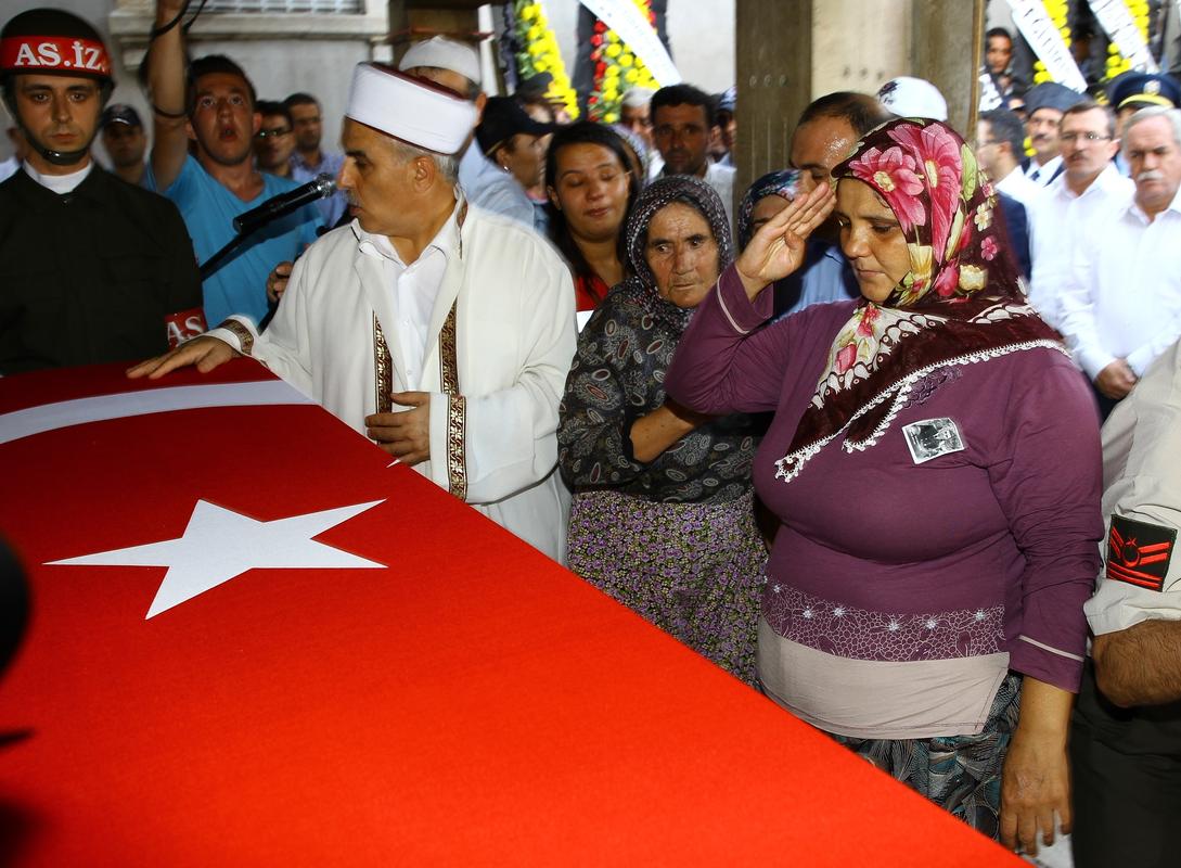 Dağlıca şehitlerine veda