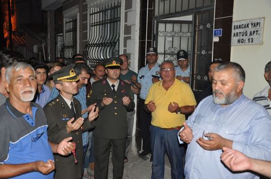 Şehitlerin cenazeleri baba ocağında