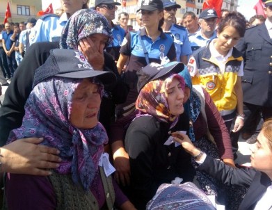 Bolu'da Binlerce Kişi Şehidini Uğurladı
