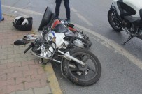OK MEYDANI - Şişli'de Motosikletle Minibüs Çarpıştı Açıklaması 1 Yaralı
