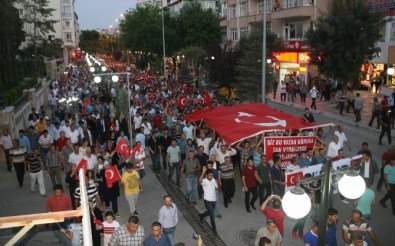Yozgat'ta Şehide Saygı Yürüyüşüne 10 Bin Kişi Katıldı