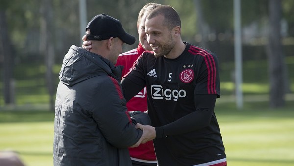Sneıjder Ajax'ın kampını ziyaret etti