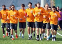 LUKAS PODOLSKI - Galatasaray Kamp Çalışmalarına Başladı