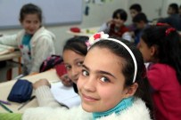 MİLLİ EĞİTİM KOMİSYONU - Savaşın Çocuklarına Büyükşehir'den Eğitim Hizmeti
