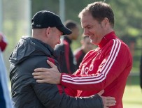 WESLEY SNEIJDER - Sneıjder Ajax'ın kampını ziyaret etti