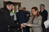 YASEMİN ÖZATA ÇETİNKAYA - Vali Çetinkaya Gazetecilerle Bir Araya Geldi