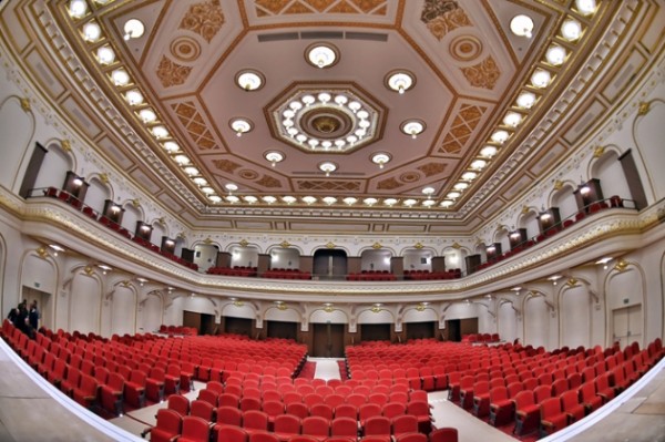 Emek Sineması perdelerini açıyor