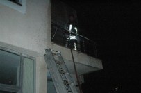 ORTAKENT YAHŞI - Bir Gün Önce Taşındıkları Ev Kül Oldu