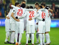 MERT ÖNER - Eskişehirspor'un Yüzü Kupada Da Gülmedi
