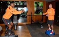 WESLEY SNEIJDER - Galatasaray'da Hazırlıklar Sürüyor