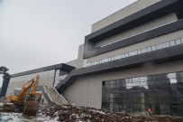 Kültür Ve Kongre Merkezi'nde Çalışmalar Sürüyor