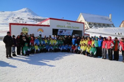 Yıldız Dağı'nda Öğrencilere Kayak Eğitimi Verilecek