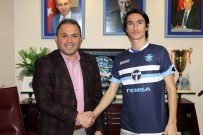 Adana Demirspor Onur Akbay İle Anlaştı