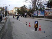 PARK YASAĞI - Cemilbey Caddesi'nde Trafiği Rahatlatacak Uygulama