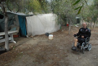 Kesik İki Ayakla Çadırda Yaşam Mücadelesi