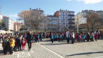 Kırşehir'de Deprem Korkusu Okulu Boşalttırdı