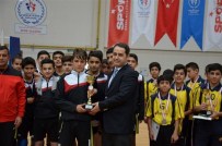KUPA TÖRENİ - Okullar Arası Yıldızlar Voleybol Müsabakaları Sona Erdi