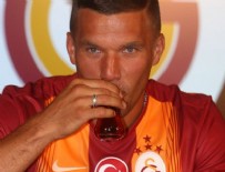 Podolski ortalığı karıştırdı