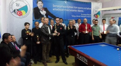 Üç Bant Bilardo Balıkesir İl Birinciliği Edremit'te Yapıldı