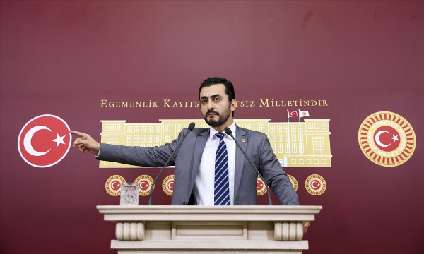 CHP'li Eren Erdem'den 'sıkıyönetim' iddiası