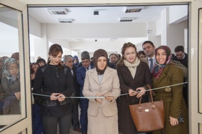 Ahlat Aile Destek Merkezi İlk Kermesini Açtı