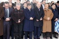 ZINCIRLIKUYU - Başbakan Davutoğlu Cenaze Törenine Katıldı