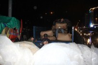 RİZE BELEDİYESİ - Çay Yüklü Kamyon Direğe Çarptı