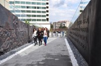 ÇANAKKALE ŞEHITLERI - Genç Beyinler Atalarını Andı