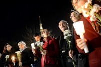 BUNDESLIGA - Suriyeli Grup Patlamanın Yaşandığı Yerde Saygı Duruşunda Bulundu