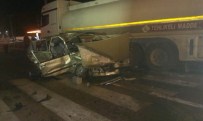 YAKIT TANKERİ - Tanker İle Otomobil Çarpıştı Açıklaması 1 Yaralı