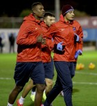 SADI TEKELIOĞLU - Trabzonspor'da Cardozo Ve Douglas Antrenmana Katıldı
