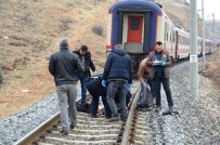 MALATYA ADLI TıP KURUMU - Trenin Altında Kalan Adam Öldü