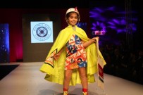 DEFİLE - Anne Bebek Çocuk Fuarı'nda İAÜ Rüzgarı Esti