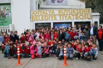 ŞEHİR TİYATROSU - Aşt Okulları Ağırladı