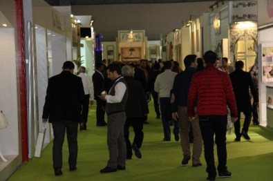 Ekonomi Bakanı Elitaş, İstanbul Anne Bebek Çocuk Ürünleri Fuarı'nı Çocuklarla Açtı