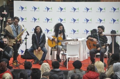 Forum Mersin'de Tuncay Kes İzdihamı