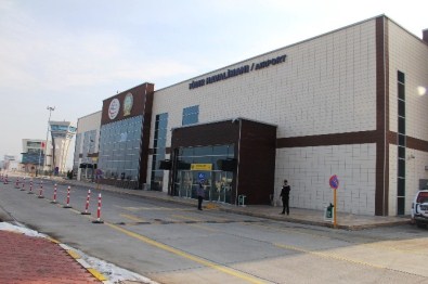 Iğdır Havalimanı'nı 212 Bin 851 Yolcu Kullandı