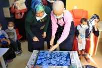 EBRU SANATı - Anadolu El Sanatları Topluluğu Kanser Hastası Minikleri Sevindirdi