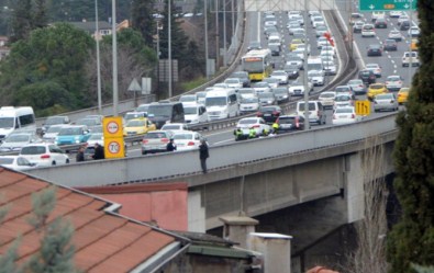 Cumhurbaşkanının Güzergahında Bir İntihar Girişimi Daha