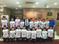 METİN ÖZKAN - Körfez Gençlerbirliği Akademispor Şampiyon Oldu