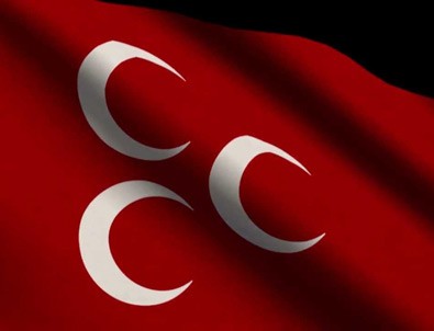 MHP'de muhalifler yaka paça dışarı atıldı